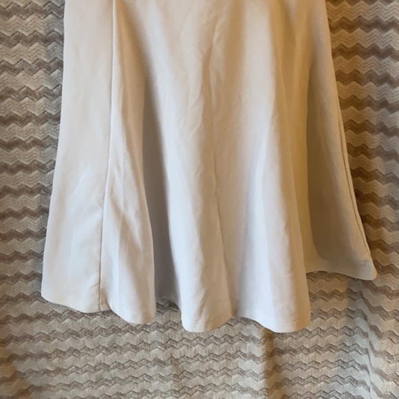 Plain white dress - Picture 3 of 6